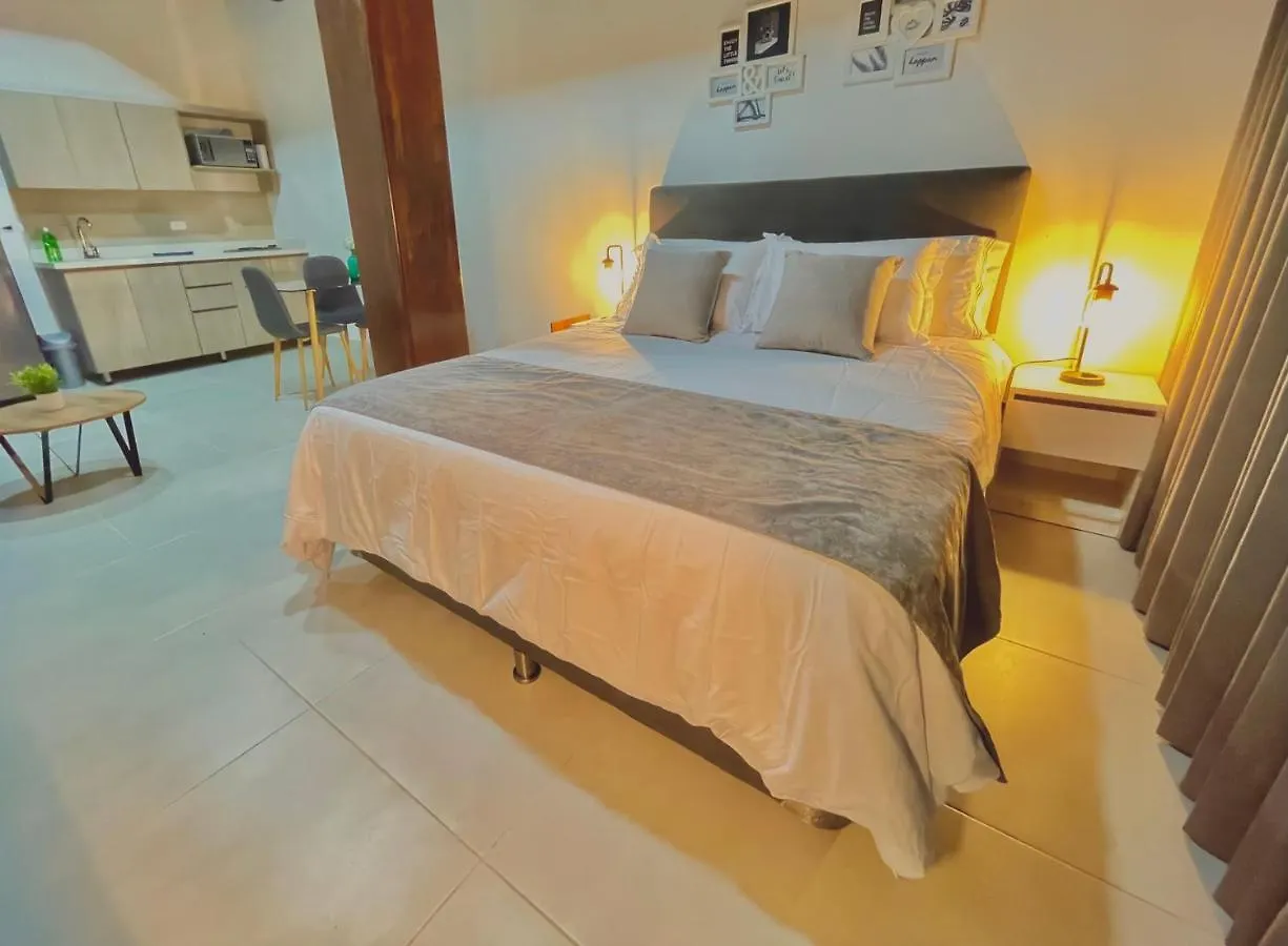 Apartamento En Laurels Medellín Apartmanhotel