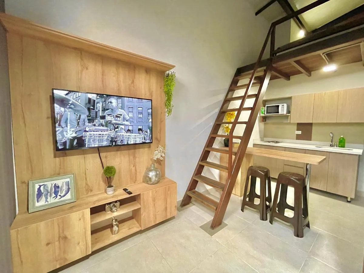 Apartamento En Laurels Medellín Apartmanhotel